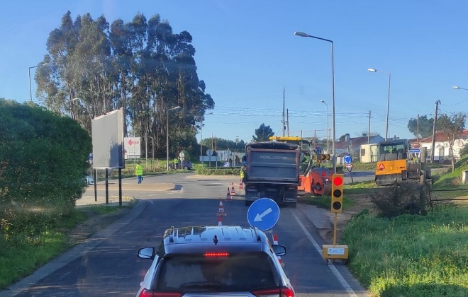 Obras na EN 120 entre São Teotónio e São Miguel ficam aquém das expectativas