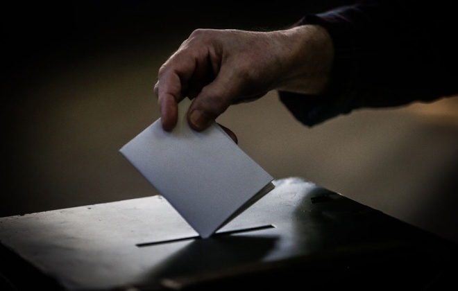 Mais de 13 mil pessoas em confinamento e em lares votam entre hoje e quarta-feira