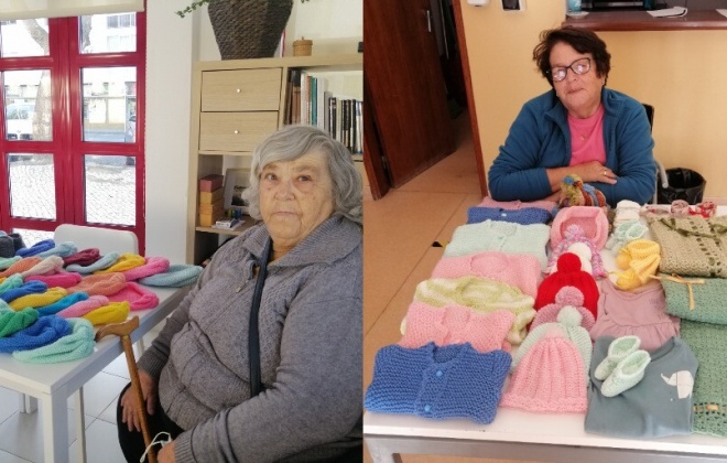 Bebés agasalhados com lãs tricotadas em Sines