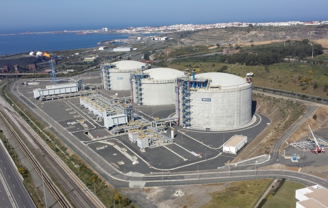 Porto de Sines garante haver espaço para um novo terminal de gás liquefeito
