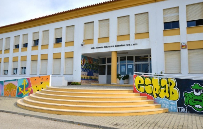 Município assume competências na Escola Secundária Poeta Al Berto
