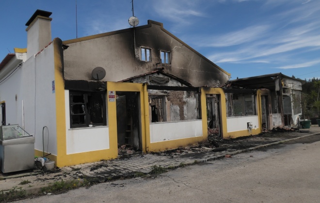 Incêndio destruiu Restaurante “O Arado” na Provença, Sines