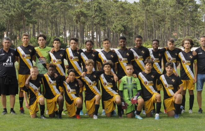 Vasco da Gama ficou em terceiro lugar no 1º ESA CUP em Iniciados