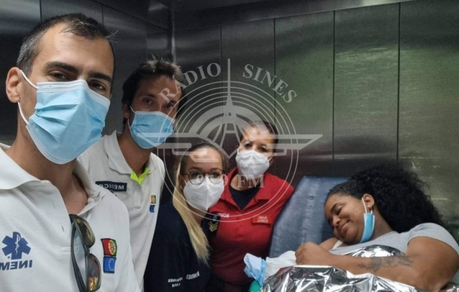 Menino nasce em ambulância dos Bombeiros de Sines
