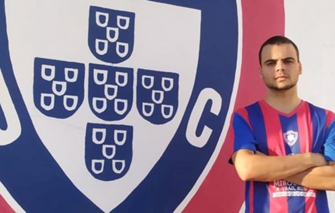 Vítor Hugo reforça União de Santiago do Cacém