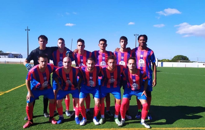 União de Santiago do Cacém recebe o Grandolense neste sábado às 16 horas