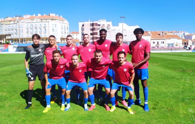 União de Santiago recebe o Vitória de Setúbal B neste domingo às 15h00