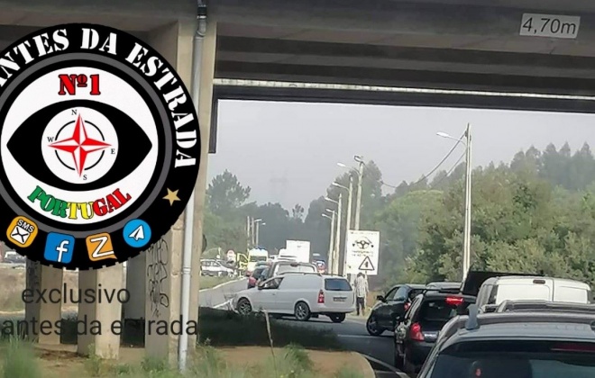 Colisão entre dois carros faz quatro feridos perto do HLA em Santiago do Cacém