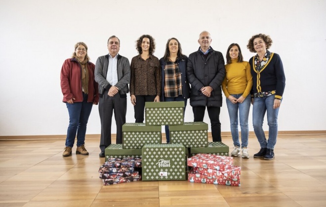 Câmara Municipal de Sines  entrega 350 de cabazes de Natal