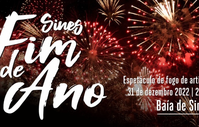 Cidade de Sines recebe 2023 com um espetáculo de fogo de artifício na baía de Sines
