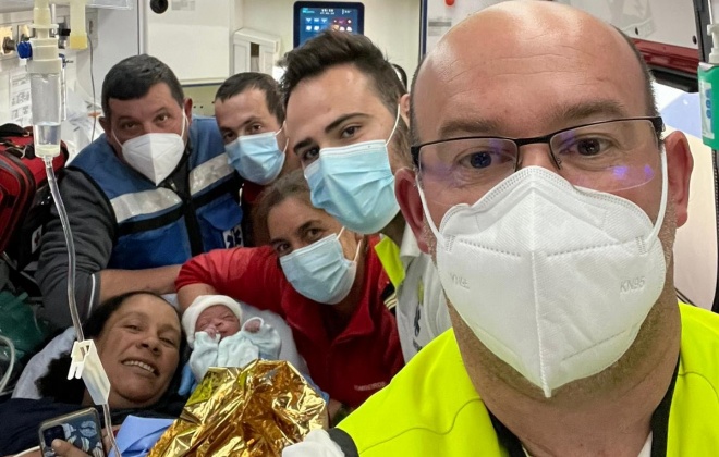 Bebé nasce em ambulância dos Bombeiros de Vila Nova de Milfontes