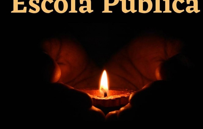 Castelo de Sines recebe vigília pela escola pública