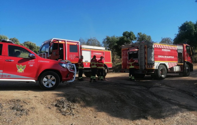 Bombeiros combateram novo incêndio perto da Barragem de Campilhas
