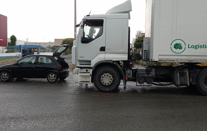 Colisão na ZIL2 em Sines provoca apenas danos materiais