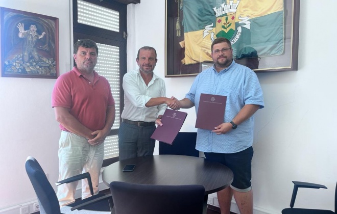 Câmara de Santiago do Cacém comparticipa na substituição da iluminação do Campo da Boa Vontade em Cercal do Alentejo