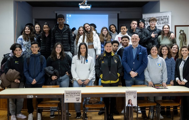 Escola Poeta Al Berto em Sines recebeu a iniciativa “Tu Também Podes Ser A Presidente do teu clube”