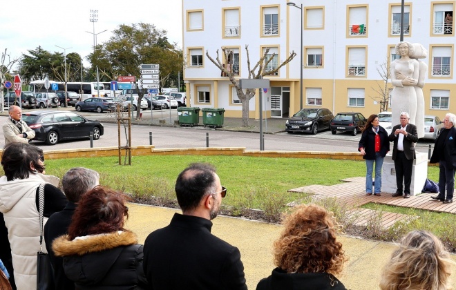 Município de Grândola inaugurou a escultura “Mulher: Do Regaço à Dádiva”