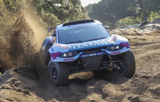 Vitórias de Nasser Al-Attiyah (carros) e Tosha Schareina (motos) na consagração de Portugal no todo-o-terreno mundial