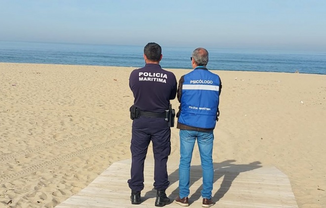 Corpos dos dois homens que deram à costa em Troia já foram identificados