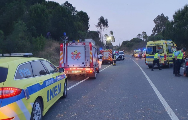 Colisão entre três carros no IC33 em Roncão provoca oito feridos, entre eles um bebé