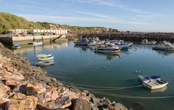 Devido à ondulação a Capitania do Porto de Sines encerra a barra do rio Mira e os portinhos de pesca