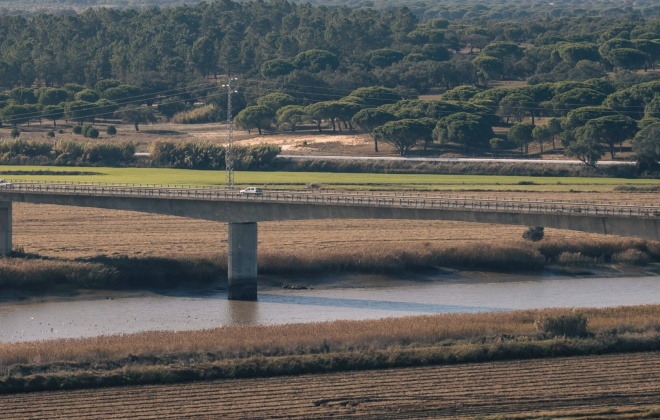 Obras na da Ponte do IC1 sobre o rio Sado em Alcácer do Sal já começaram