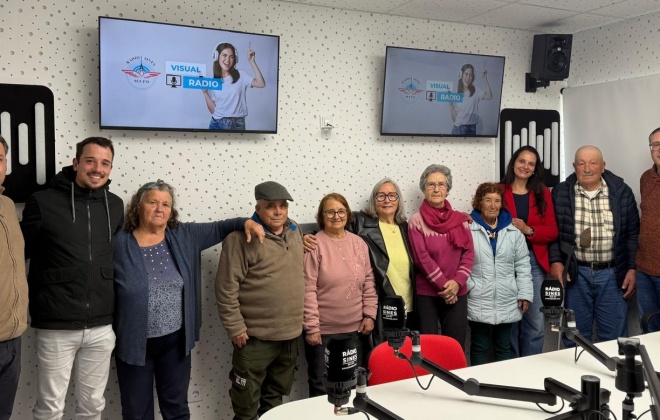 Idosos do projeto Porto Covo ComVIDA visitaram a Rádio Sines