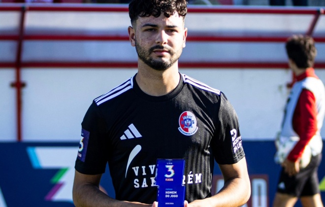 Tiago Madeira foi o “homem do jogo” na partida União de Santarém - Varzim
