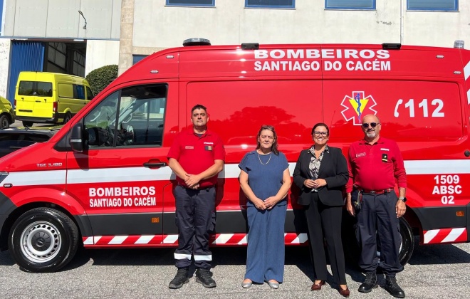 Bombeiros de Santiago do Cacém contam com uma nova ambulância de socorro